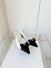 SLINGBACKS 65 MM IN WHITE CALFSKIN AND BLACK CANVAS